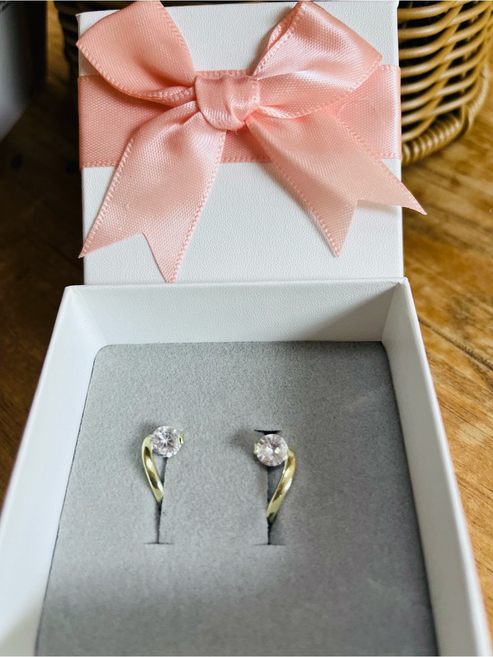 Classic Gold Twist Hoops with Diamond Stud Earrings New in jewelry box Gift Box